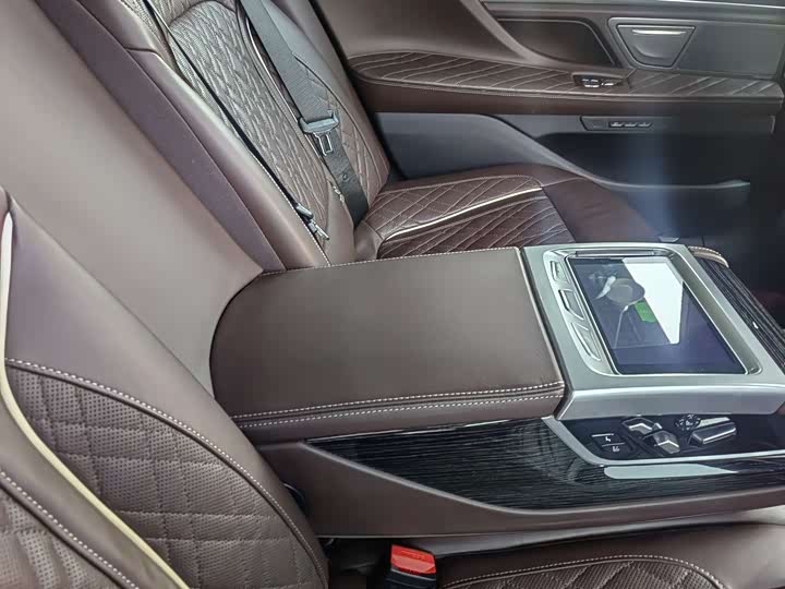 Фото 7 - BMW 7 Series