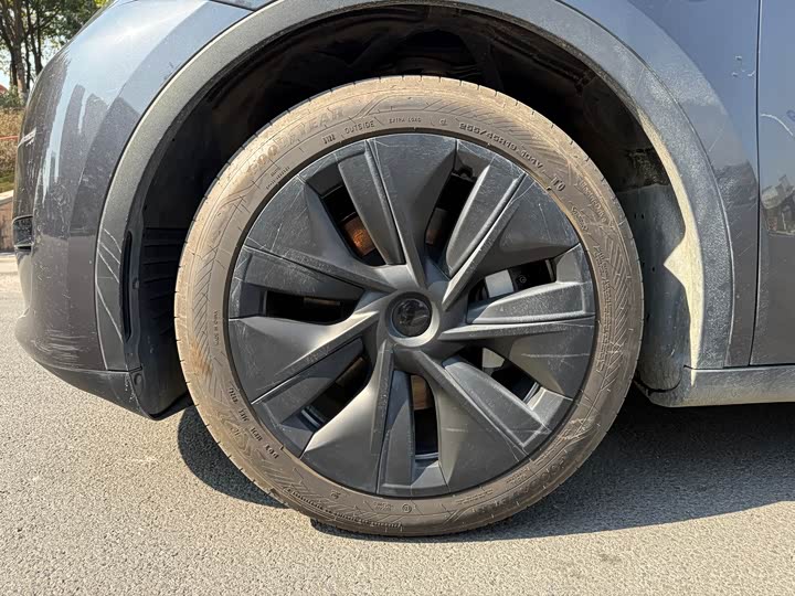 Фото 9 - Tesla Model Y