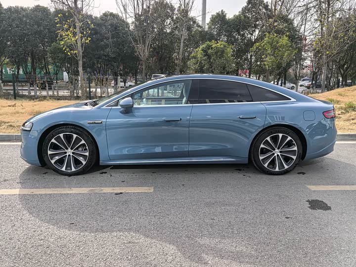 Фото 2 - Luxeed S7