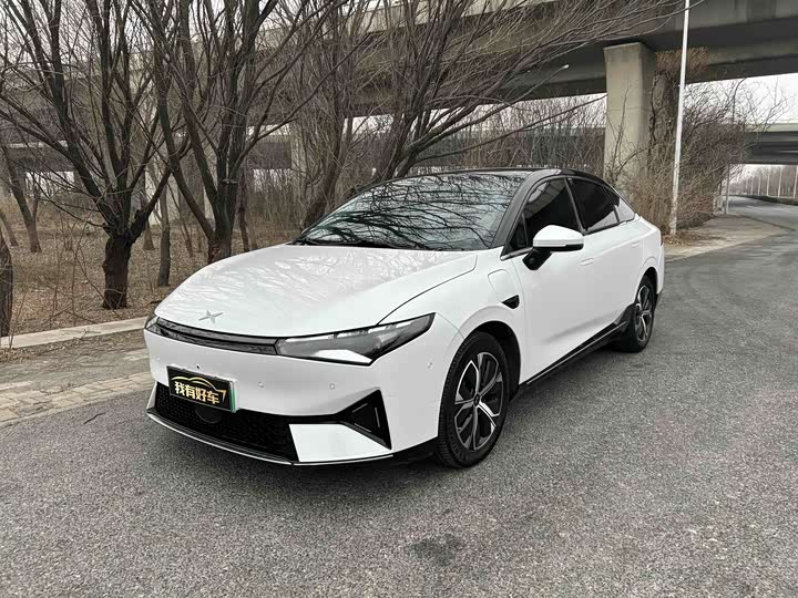 Фото 1 - XPeng P5