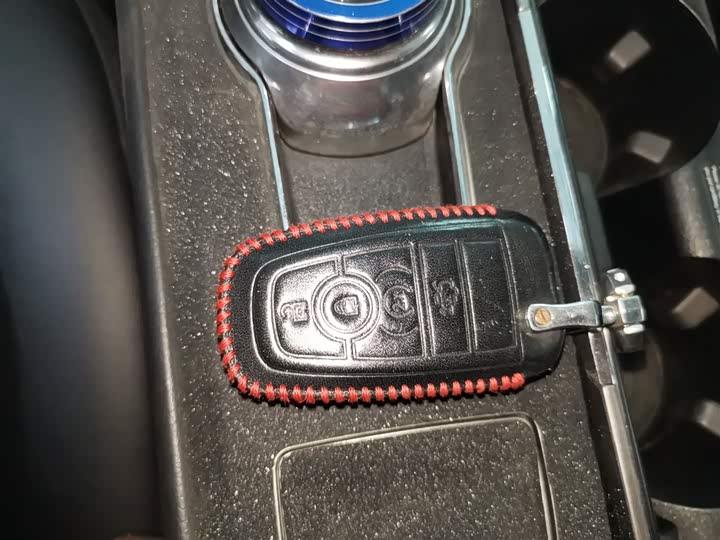 Фото 9 - Ford Mondeo