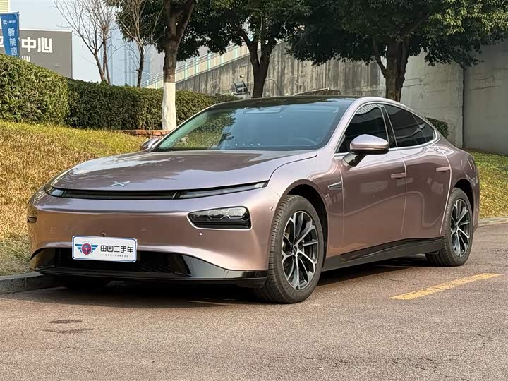 Фото 1 - XPeng P7