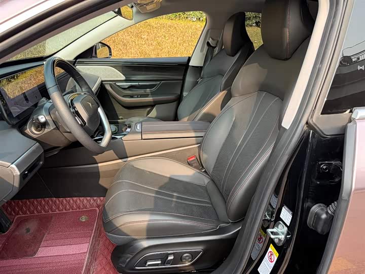 Фото 8 - XPeng P7