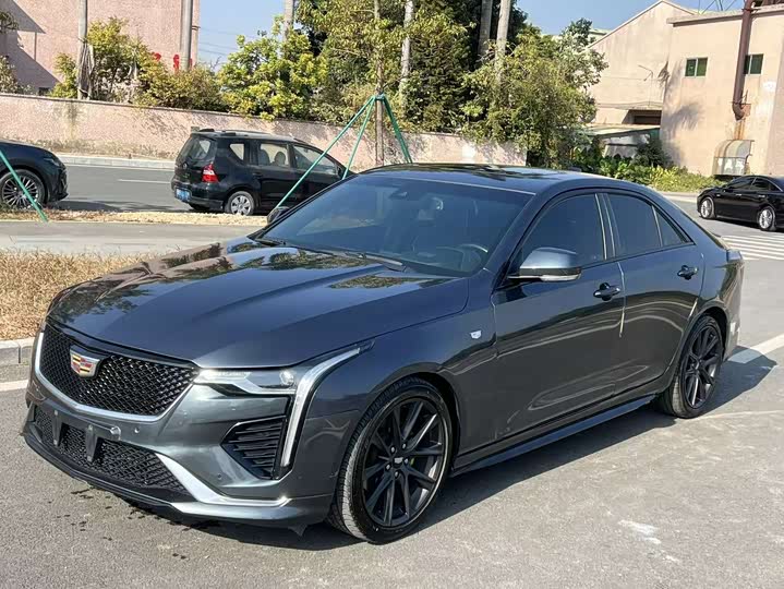 Фото 1 - Cadillac CT4