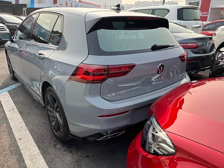 Фото 4 - Volkswagen Golf