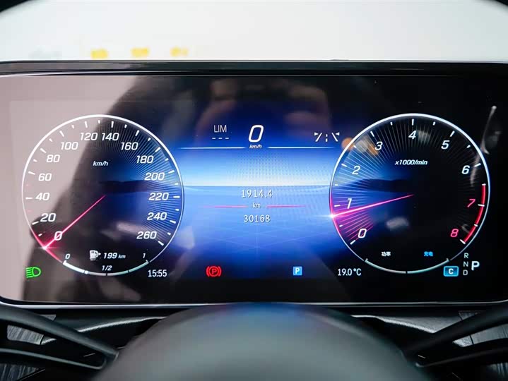 Фото 8 - Mercedes-Benz C-Class