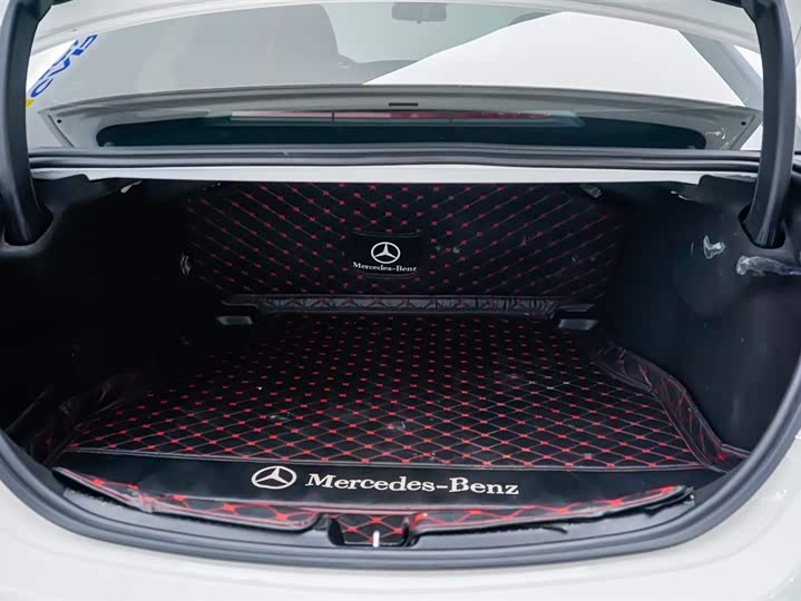 Фото 9 - Mercedes-Benz C-Class