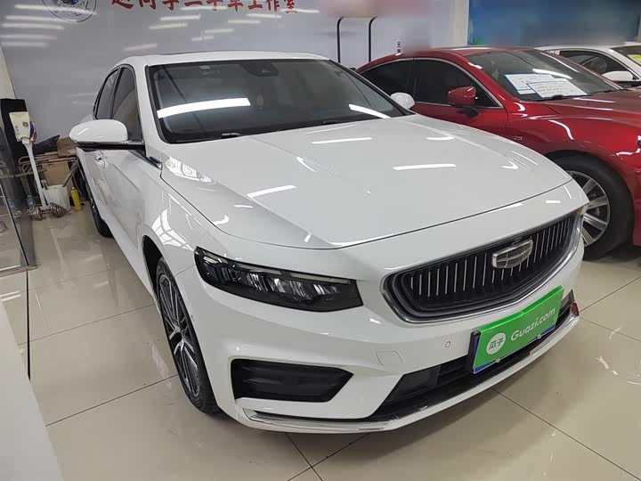 Фото 4 - Geely Preface