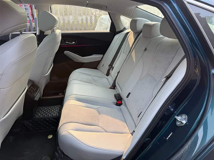 Фото 9 - Honda Accord Hybrid