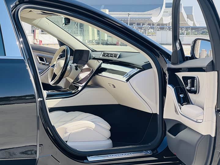 Фото 7 - Mercedes-Benz Maybach S-Class