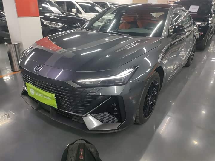 Фото 2 - Changan UNI-V Hybrid