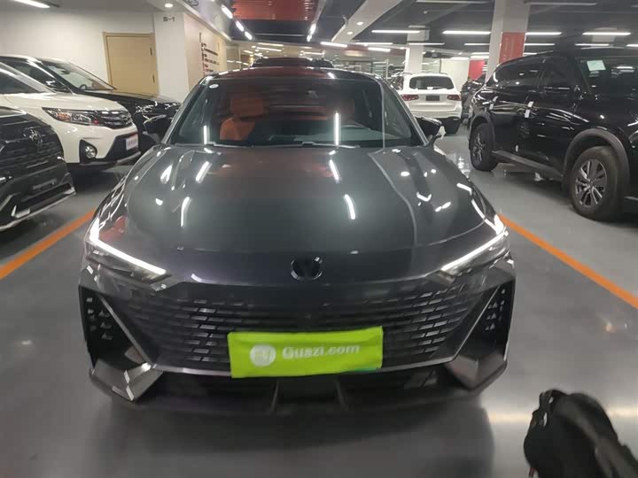 Фото 3 - Changan UNI-V Hybrid