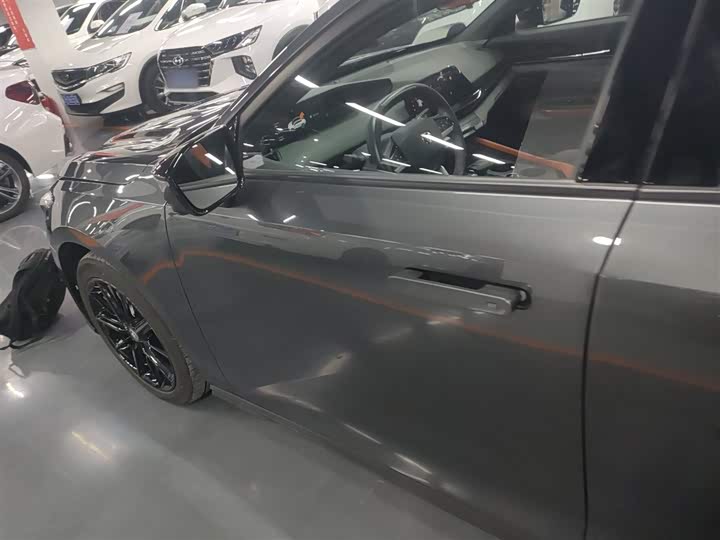 Фото 5 - Changan UNI-V Hybrid