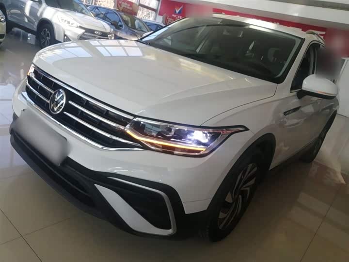 Фото 5 - Volkswagen Tiguan L Pro