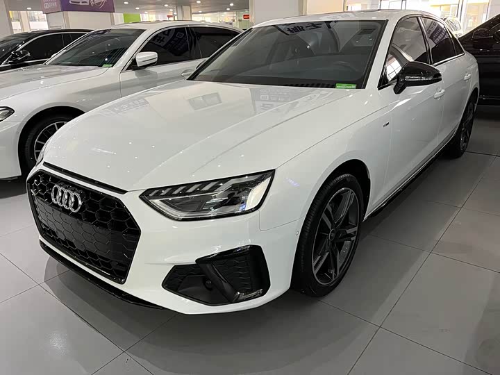 Фото 1 - Audi A4L