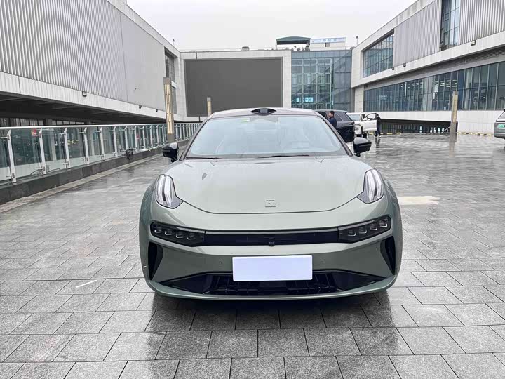 Фото 2 - Zeekr 001