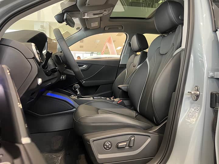 Фото 4 - Audi Q2L