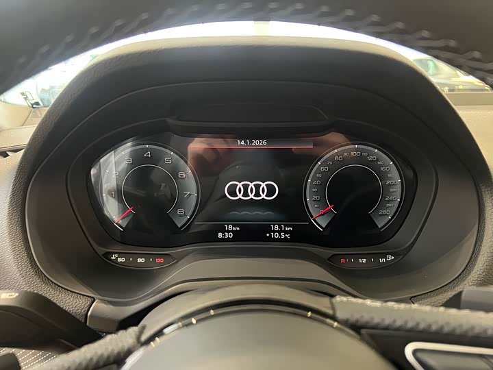Фото 5 - Audi Q2L