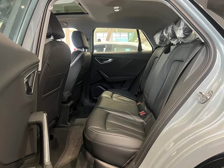 Фото 7 - Audi Q2L