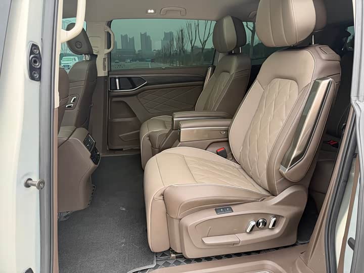 Фото 8 - Volkswagen Viloran