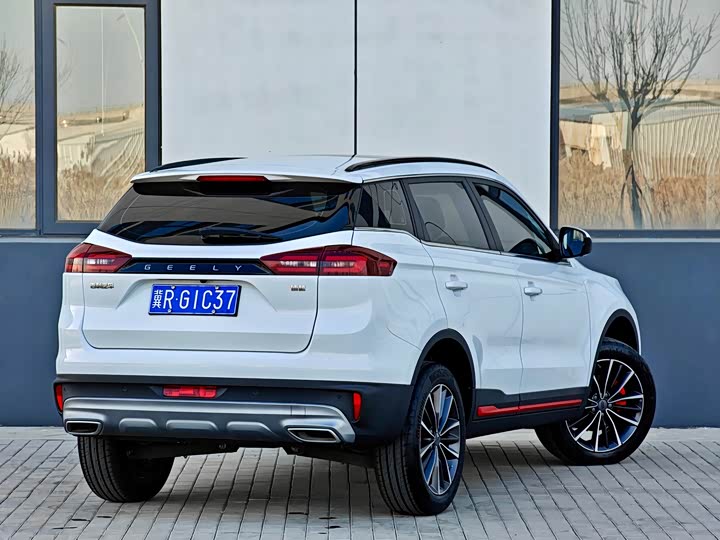 Фото 6 - Geely Atlas