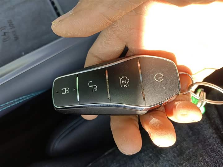 Фото 9 - BYD Sea Lion 07 DM-i Hybrid