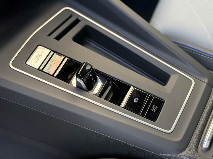 Фото 8 - Volkswagen Golf