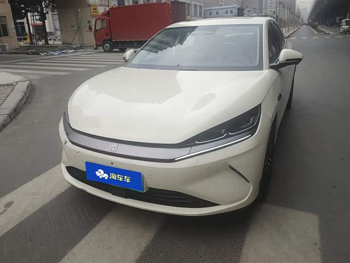 Фото 1 - BYD Qin L