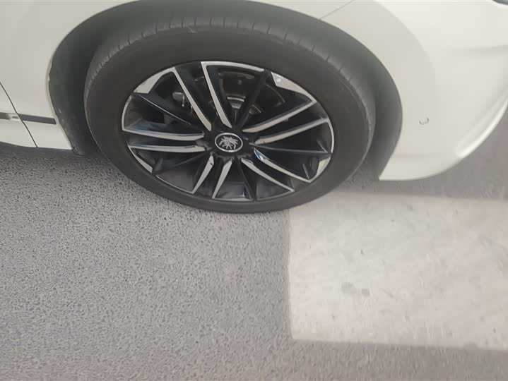 Фото 6 - BYD Qin L