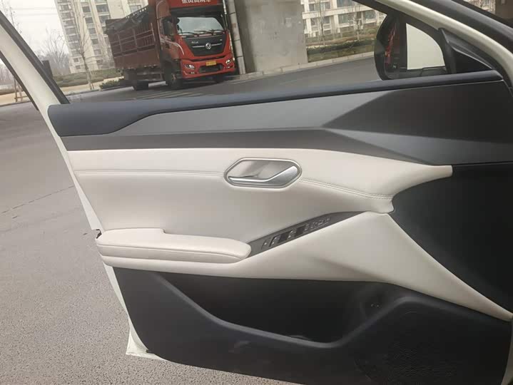 Фото 7 - BYD Qin L