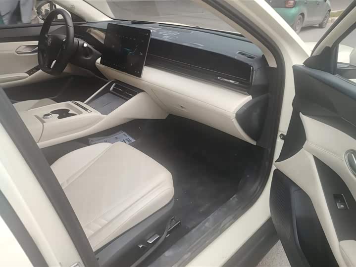 Фото 8 - BYD Qin L