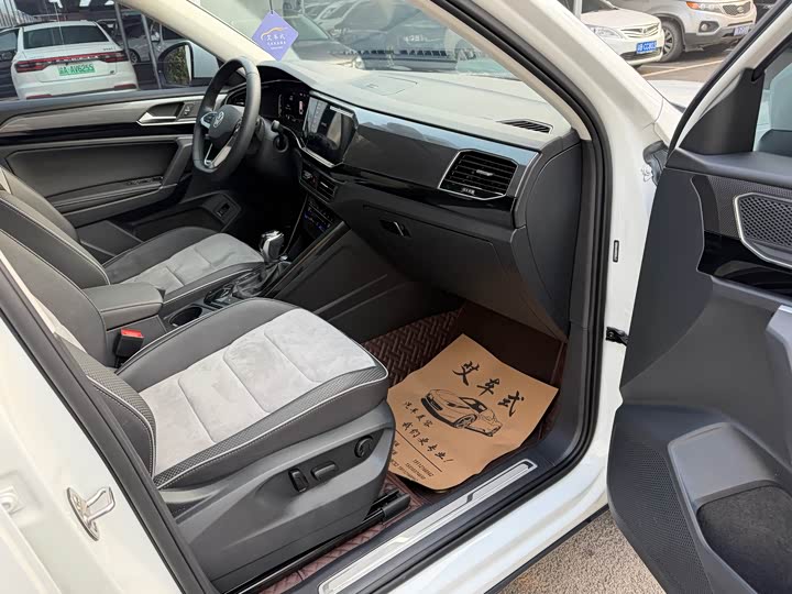 Фото 5 - Volkswagen Tayron X