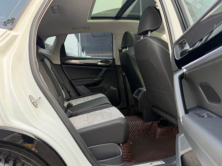 Фото 6 - Volkswagen Tayron X