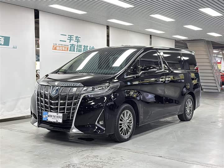 Фото 1 - Toyota Alphard