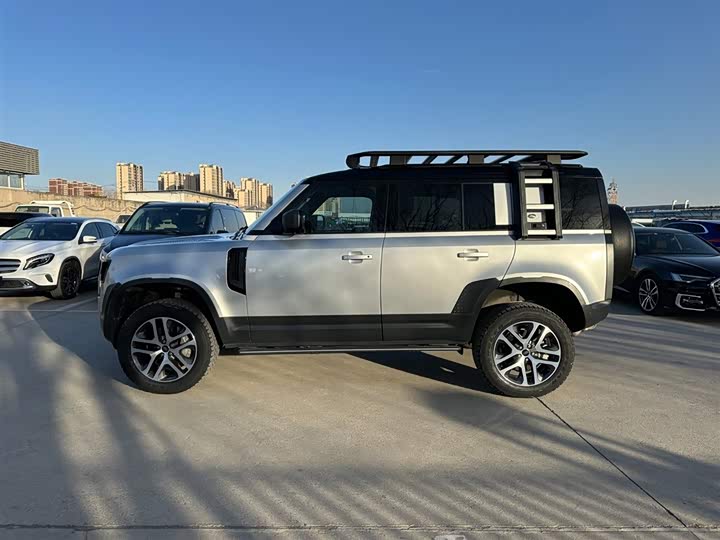 Фото 7 - Land Rover Defender