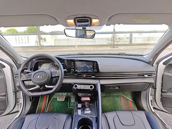 Фото 5 - Hyundai Elantra N line