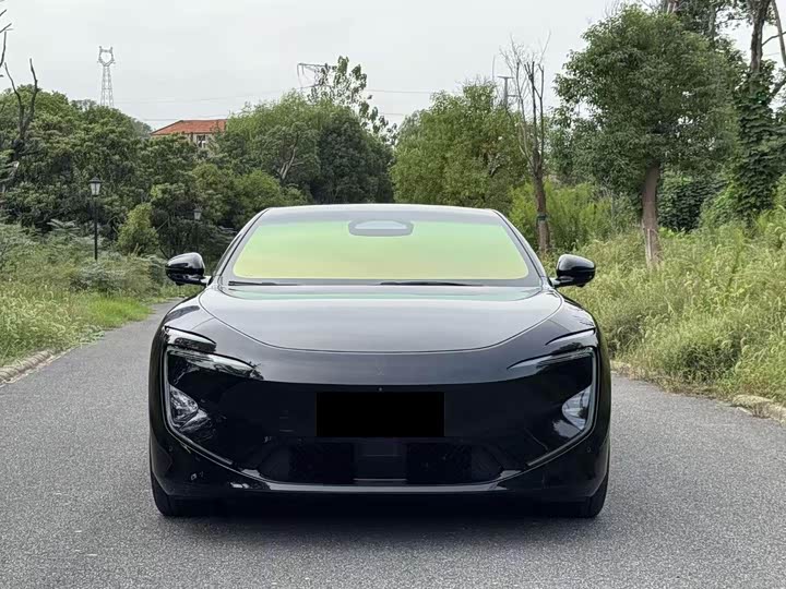 Фото 2 - Avatr 12