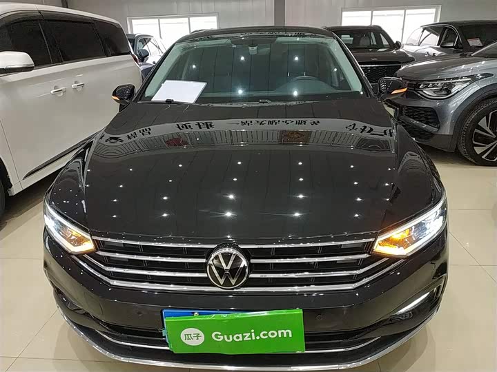 Фото 3 - Volkswagen Magotan