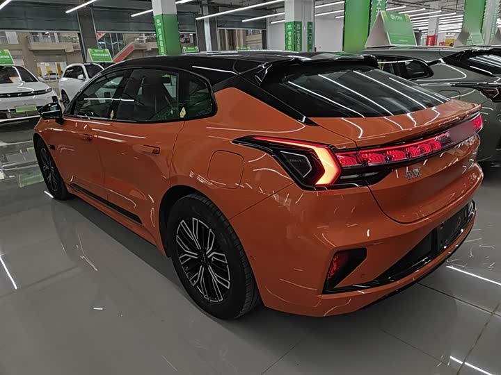 Фото 5 - Zeekr 001