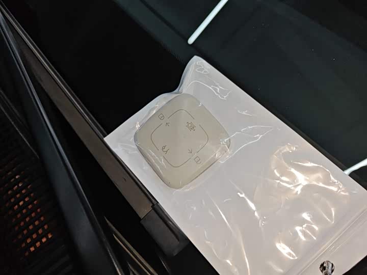 Фото 9 - Zeekr 001