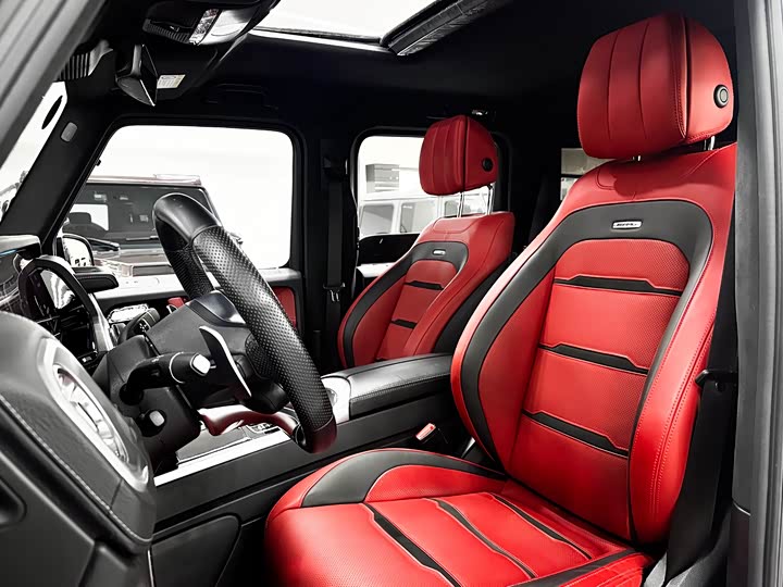 Фото 8 - Mercedes-Benz G-Class AMG