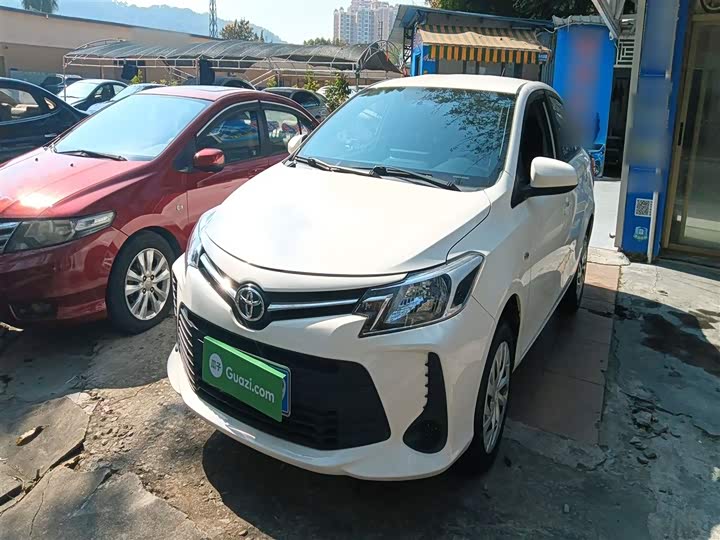 Фото 2 - Toyota Vios