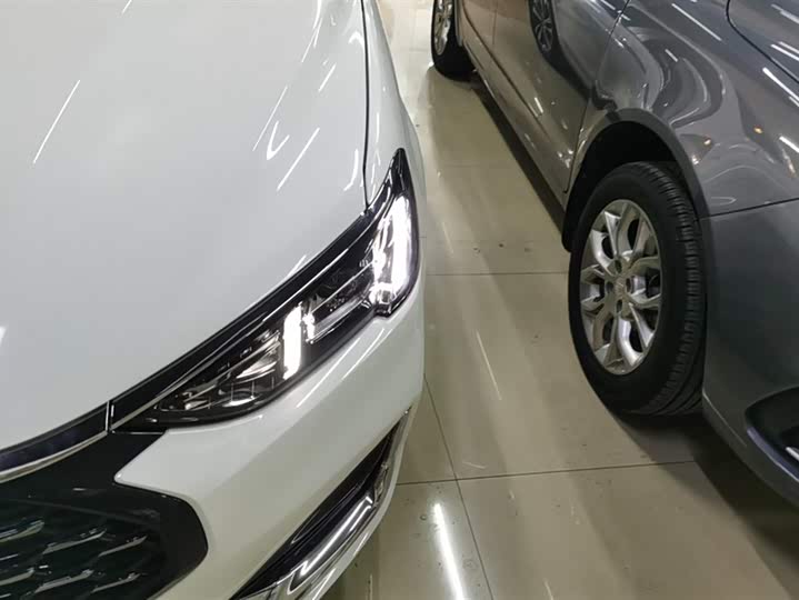 Фото 5 - Ford Escort