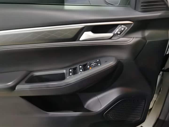 Фото 7 - Ford Escort