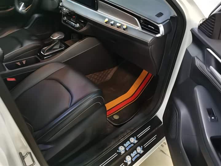 Фото 8 - Ford Escort