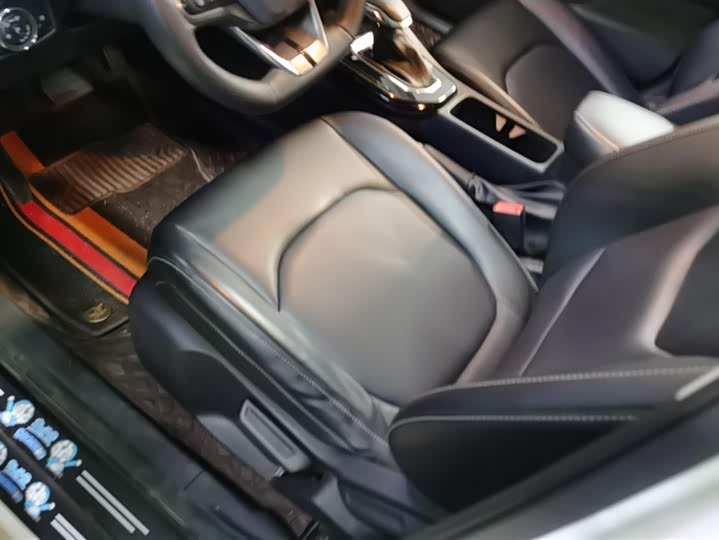 Фото 9 - Ford Escort