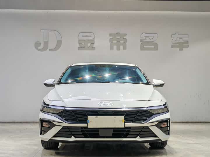 Фото 2 - Hyundai Elantra N line