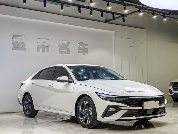 Фото 3 - Hyundai Elantra N line