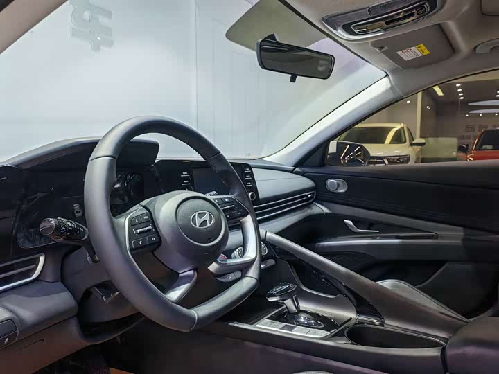 Фото 8 - Hyundai Elantra N line