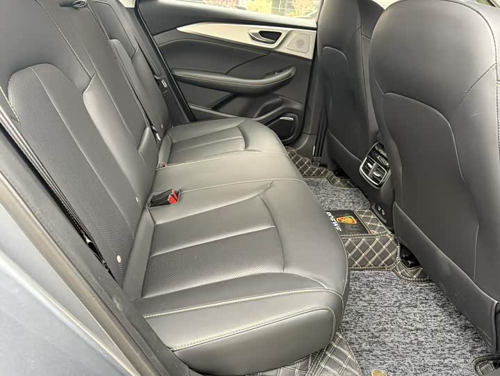 Фото 7 - Roewe i6 Max